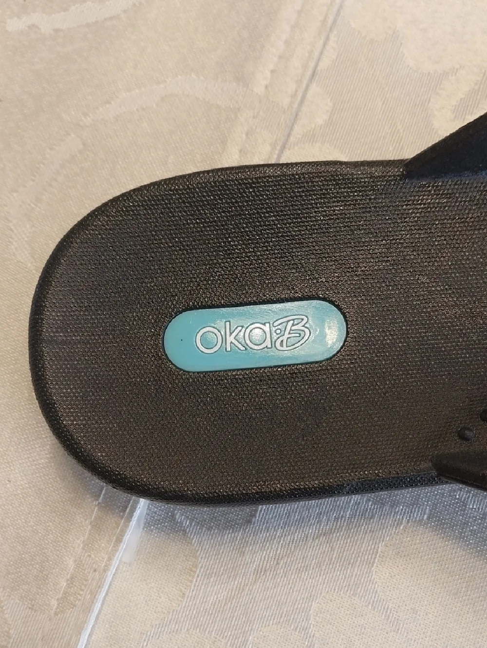 Oka-B NWOT Women's Rhinestone Jewel Flip Flop Sandals Size 10 Black Arch Support